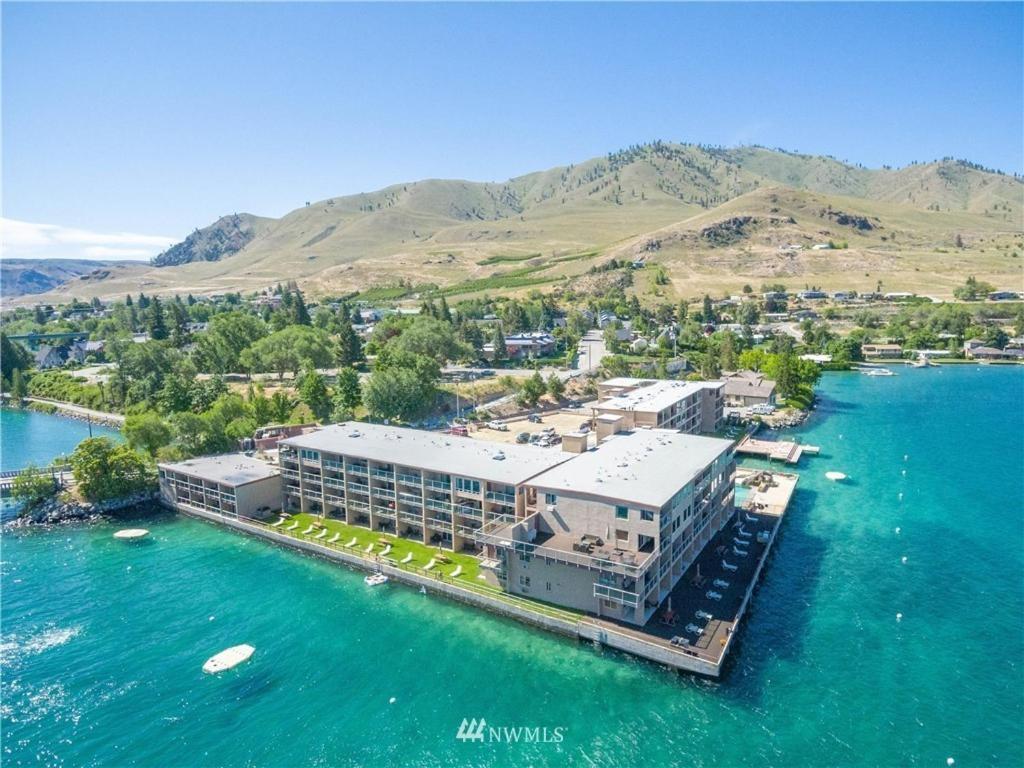 Grandview Lake Chelan- Waterfront View, Pool, Hot Tub, Golf, 1 Min To Downtown Zewnętrze zdjęcie