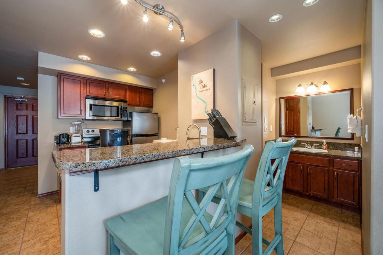 Grandview Lake Chelan- Waterfront View, Pool, Hot Tub, Golf, 1 Min To Downtown Zewnętrze zdjęcie